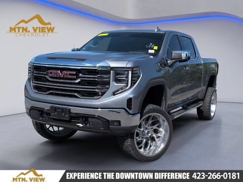 Used 2023 GMC Sierra 1500 SLT w/ SLT Convenience Package AWD/4WD image 1