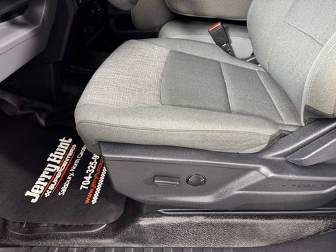 Used 2024 Ford F350 XLT w/ FX4 Off-Road Package AWD/4WD image 12