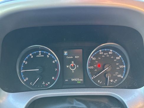 Used 2018 Toyota RAV4 Limited image 12