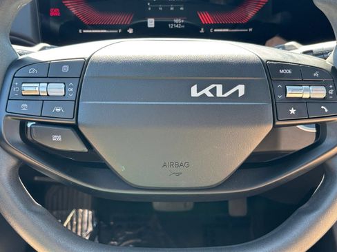 Used 2026 Kia K4 FWD image 26