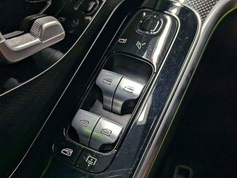 Used 2022 Mercedes-Benz S 500 4MATIC w/ AMG Line Package image 16