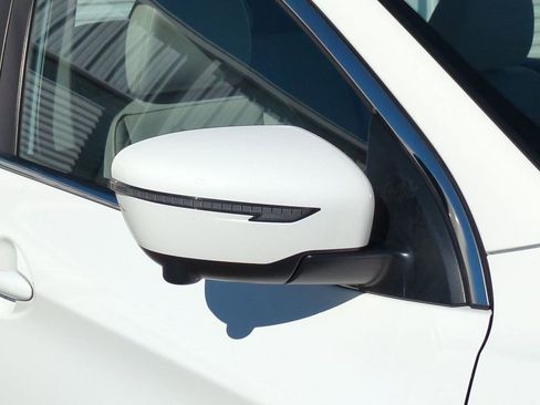 Used 2017 Nissan Rogue Sport SL w/ SL Premium Package image 12