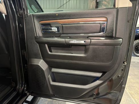 Used 2018 RAM 2500 Laramie w/ Sport Appearance Group AWD/4WD image 19