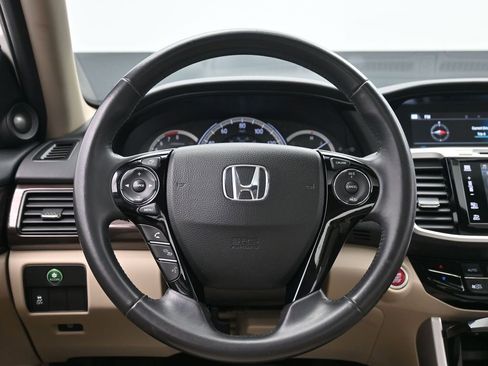 Used 2017 Honda Accord EX-L image 36
