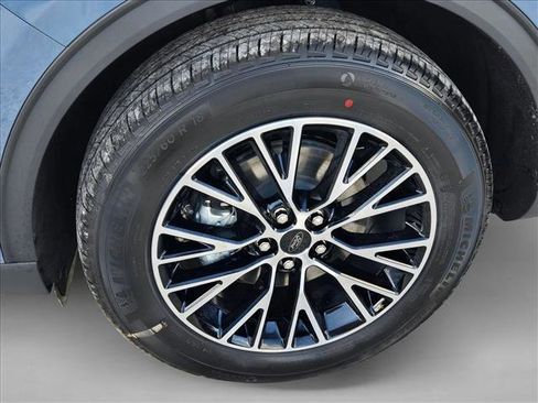 New 2026 Ford Escape SE w/ PHEV Premium Package image 10