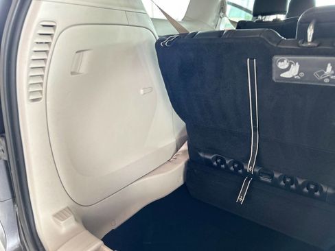Used 2019 Chrysler Pacifica Touring-L FWD image 71