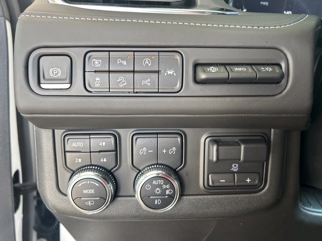 Used 2024 GMC Yukon XL Denali Ultimate AWD/4WD image 29