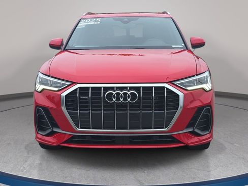 Used 2025 Audi Q3 2.0T Premium Plus w/ Premium Plus Package AWD/4WD image 2