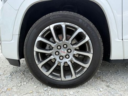 Used 2023 GMC Acadia Denali w/ Denali Ultimate Package AWD/4WD image 14
