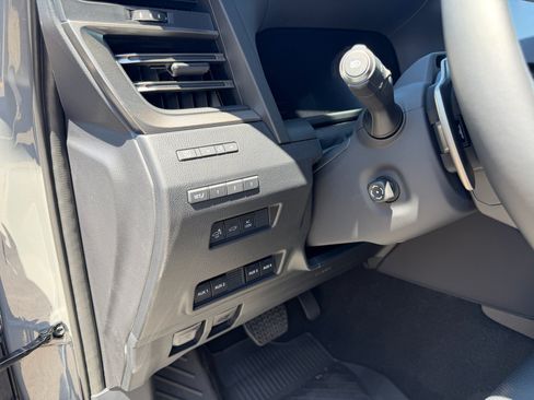Used 2026 Lexus GX 550 AWD/4WD image 22