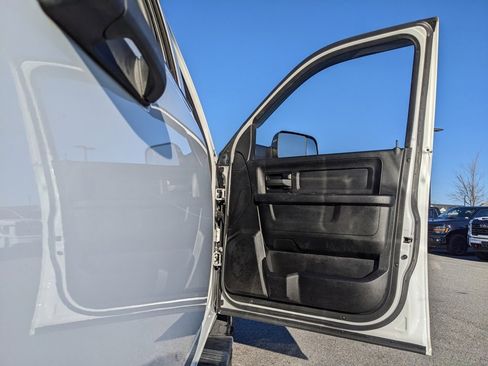 Used 2021 RAM 2500 Tradesman w/ Chrome Appearance Group image 46