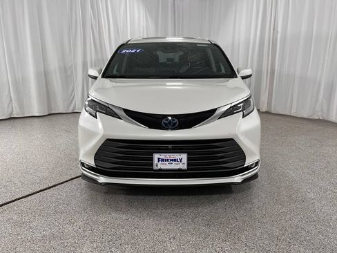 Used 2021 Toyota Sienna AWD image 17