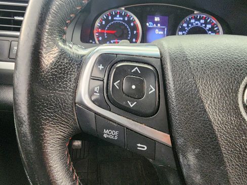 Used 2015 Toyota Camry SE FWD image 30