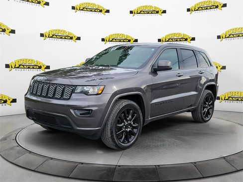 Used 2021 Jeep Grand Cherokee Laredo X image 1