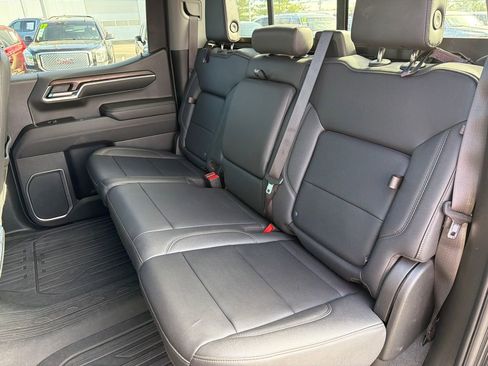 Used 2023 GMC Sierra 1500 SLT w/ SLT Premium Plus Package AWD/4WD image 16