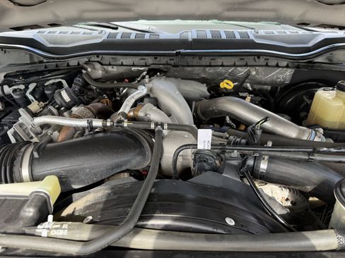 Used 2020 Ford F250 Lariat w/ Lariat Value Package image 31