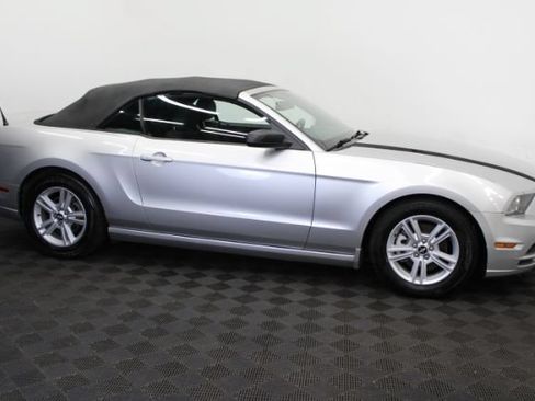 Used 2014 Ford Mustang Convertible w/ Equipment Group 102A RWD image 5