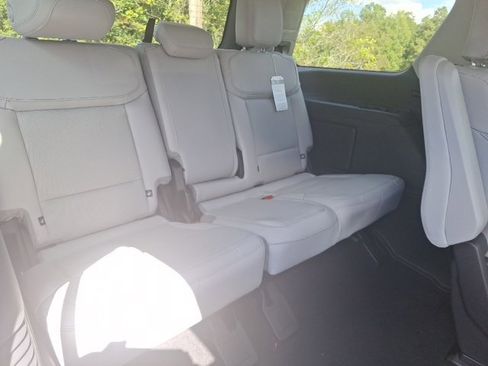 New 2025 Ford Expedition Platinum w/ Driver's Package image 30