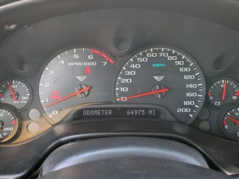 Used 2004 Chevrolet Corvette Coupe w/ Roof Package image 11