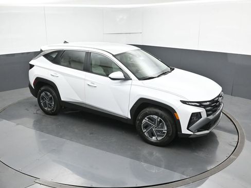 New 2026 Hyundai Tucson Blue SE image 23