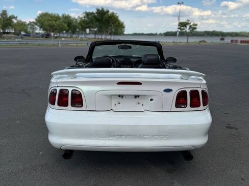 Used 1996 Ford Mustang GT RWD image 5