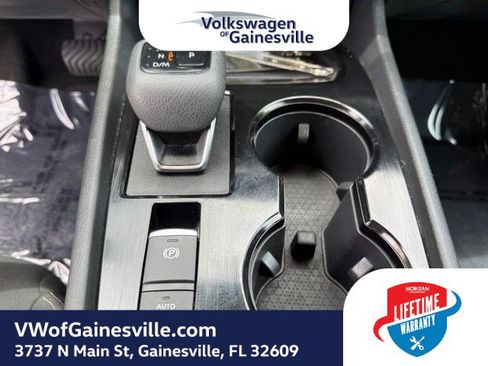 Used 2024 Nissan Rogue S FWD image 27