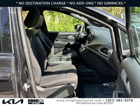 Used 2021 Chrysler Pacifica Touring w/ S Appearance Package FWD image 16