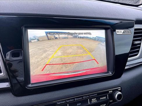 Used 2018 Kia Niro EX w/ EX Premium Package image 14