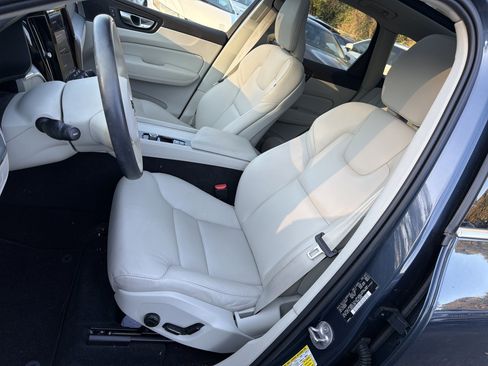 Certified 2023 Volvo XC60 B5 Core w/ Climate Package image 16