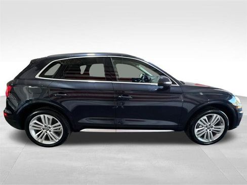 Used 2018 Audi Q5 2.0T Premium Plus w/ Premium Plus Package AWD/4WD image 4