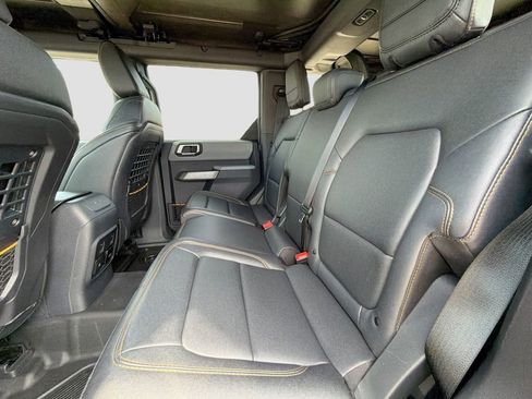 Used 2022 Ford Bronco Badlands image 19