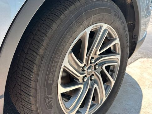 Used 2023 Lincoln Aviator 2WD image 5