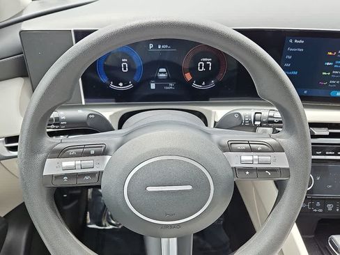 Certified 2025 Hyundai Tucson SEL FWD image 17