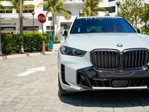 Used 2024 BMW X5 sDrive40i w/ M Sport Package RWD image 6