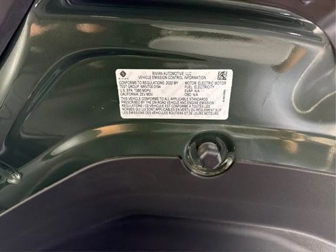 Used 2022 Rivian R1T Adventure AWD/4WD image 18