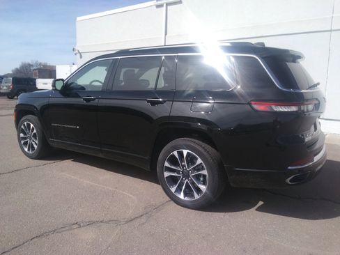 Used 2021 Jeep Grand Cherokee L Overland w/ Luxury Tech Group IV image 7