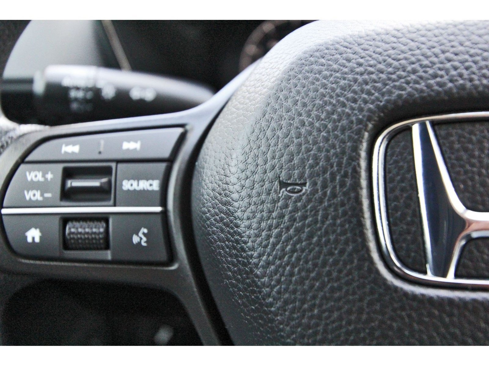Used 2025 Honda CR-V EX image 16
