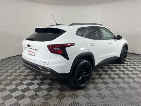 Certified 2025 Chevrolet Trax ACTIV w/ Sunroof Package image 15