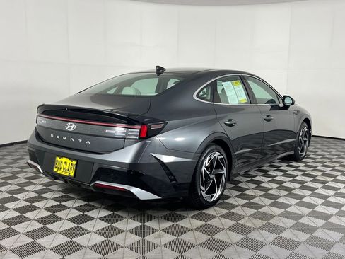 Used 2024 Hyundai Sonata SEL w/ Convenience Package image 6