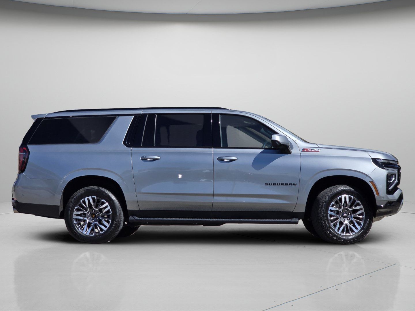 Used 2025 Chevrolet Suburban Z71 AWD/4WD image 25