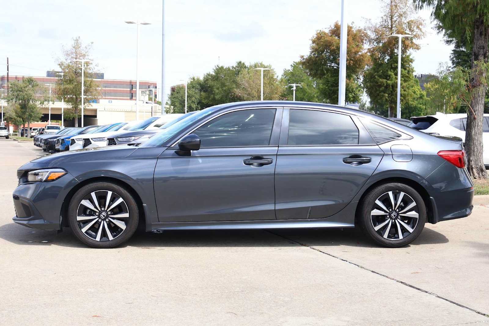 Used 2024 Honda Civic EX image 3