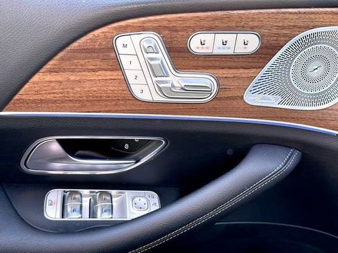 Used 2025 Mercedes-Benz GLS 450 4MATIC image 22