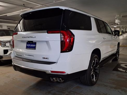 New 2026 GMC Yukon XL Denali w/ Advanced Technology Package AWD/4WD image 8