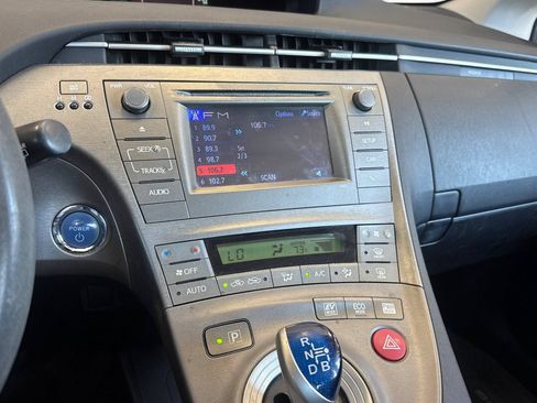 Used 2015 Toyota Prius Two FWD image 27