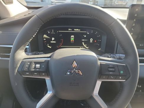 New 2026 Mitsubishi Outlander SE FWD image 24