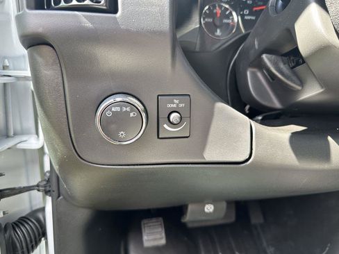 New 2025 Chevrolet Express 3500 w/ Driver Convenience Package image 10