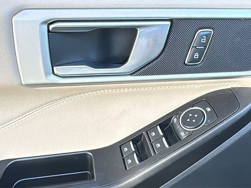 Certified 2020 Ford Explorer XLT w/ Equipment Group 202A image 18