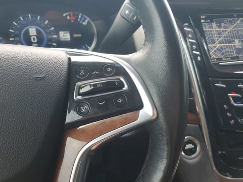 Used 2020 Cadillac Escalade Premium Luxury RWD image 22