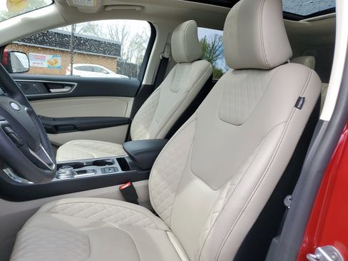 Used 2023 Ford Edge Titanium w/ Class II Trailer Tow Package AWD/4WD image 16