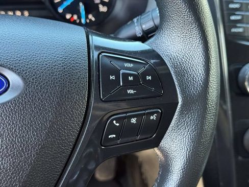 Used 2018 Ford Explorer XLT AWD/4WD image 20